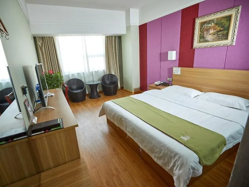 ***  Greentree Alliance Xinxiang Train Station Hotel Kína