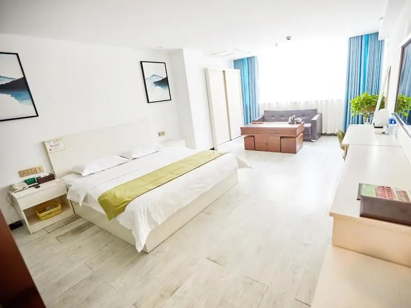 Greentree Alliance Xinxiang Train Station Hotel