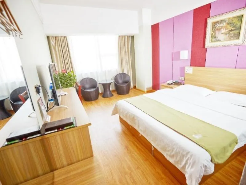 Greentree Alliance Xinxiang Train Station Hotel